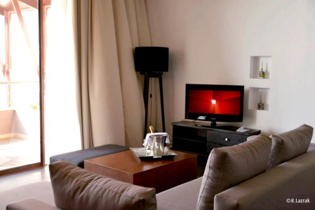 Hotel Des Arts Resort & Spa Tamarist Экстерьер фото